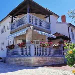 Mila-casa Bianca Medolino